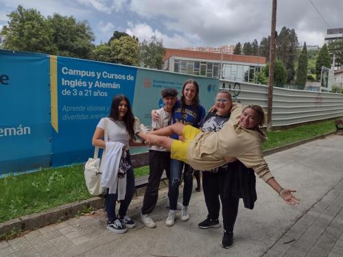 Comienza el campus de verano / Das Sommercamp beginnt