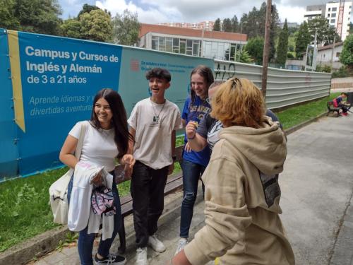 Comienza el campus de verano / Das Sommercamp beginnt