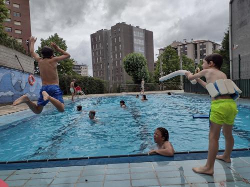 Comienza el campus de verano / Das Sommercamp beginnt