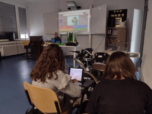 La Importancia de la Educación Ambiental / Die Bedeutung der Umwelterziehung