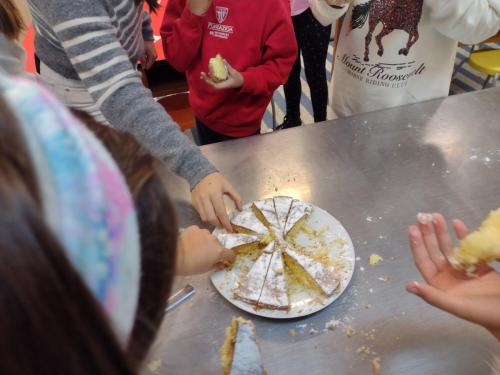 Celebrando las Festividades del Final de Año / Wir feiern die verschiedenen Feste am Jahresende