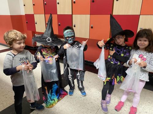 Halloween Sabado / Halloween Samstag