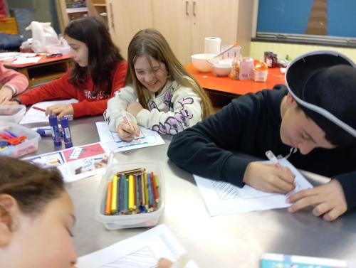 Proyecto anual de lectura, el Día Internacional de la Mujer, St. Patrick's Day y Purim / Jährliches Leseprojekt, Internationaler Frauentag, St. Patrick's Day und Purim