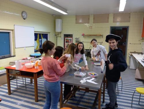 Proyecto anual de lectura, el Día Internacional de la Mujer, St. Patrick's Day y Purim / Jährliches Leseprojekt, Internationaler Frauentag, St. Patrick's Day und Purim
