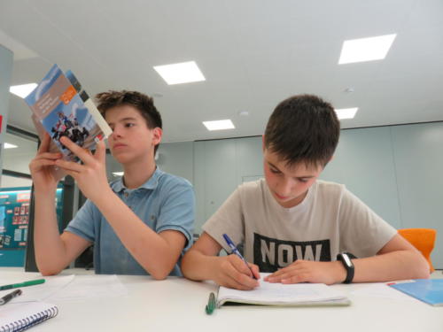 Lectura en los cursos 14 de Mayo / Leseprojekt Englisch- und Deutschkursen 14. Mai