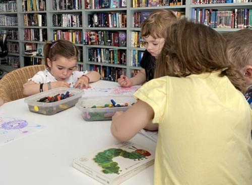 Lectura en los cursos 14 de Mayo / Leseprojekt Englisch- und Deutschkursen 14. Mai