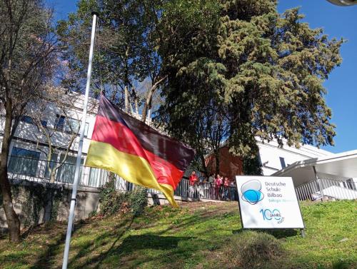Por la Paz y la Libertad / Für Frieden und Freiheit