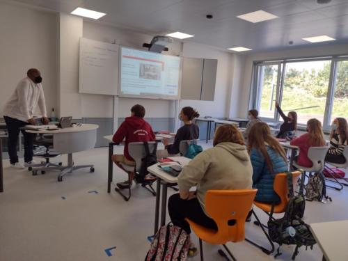 Vuelta a las clases en los cursos de ingles y alemán 2021/22