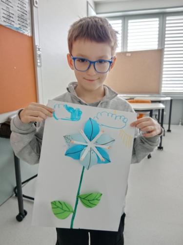 Proyectos de cocina, deportes, el Día de la Madre, la Pascua Ortodoxa y el Día de la Liberación / Küchenprojekte, Sport, Muttertag, orthodoxes Ostern und Tag der Befreiung