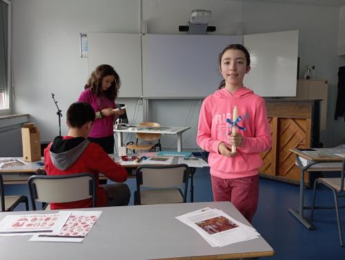 Proyectos de cocina, deportes, el Día de la Madre, la Pascua Ortodoxa y el Día de la Liberación / Küchenprojekte, Sport, Muttertag, orthodoxes Ostern und Tag der Befreiung