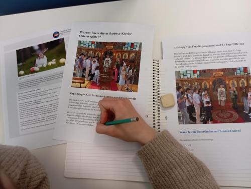 Proyectos de cocina, deportes, el Día de la Madre, la Pascua Ortodoxa y el Día de la Liberación / Küchenprojekte, Sport, Muttertag, orthodoxes Ostern und Tag der Befreiung