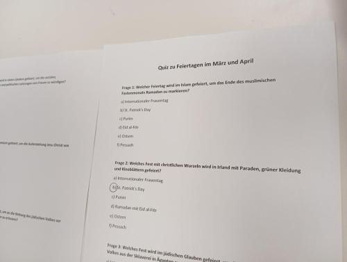 Proyectos de cocina, deportes, el Día de la Madre, la Pascua Ortodoxa y el Día de la Liberación / Küchenprojekte, Sport, Muttertag, orthodoxes Ostern und Tag der Befreiung