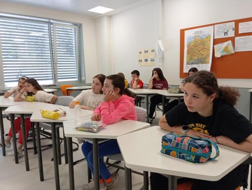 Proyectos de cocina, deportes, el Día de la Madre, la Pascua Ortodoxa y el Día de la Liberación / Küchenprojekte, Sport, Muttertag, orthodoxes Ostern und Tag der Befreiung