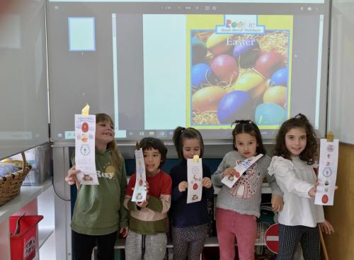 Proyectos de cocina, deportes, el Día de la Madre, la Pascua Ortodoxa y el Día de la Liberación / Küchenprojekte, Sport, Muttertag, orthodoxes Ostern und Tag der Befreiung