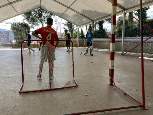 Explorando el Congo: Desafíos y Recursos Naturales – 4ta Etapa del Tour de France, Música y Hockey sobre ruedas / Wir erkunden den Kongo: Herausforderungen und natürliche Ressourcen – 4. Etappe der Tour de France, Musik und Inline Hockey