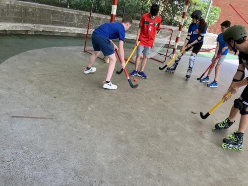 Explorando el Congo: Desafíos y Recursos Naturales – 4ta Etapa del Tour de France, Música y Hockey sobre ruedas / Wir erkunden den Kongo: Herausforderungen und natürliche Ressourcen – 4. Etappe der Tour de France, Musik und Inline Hockey