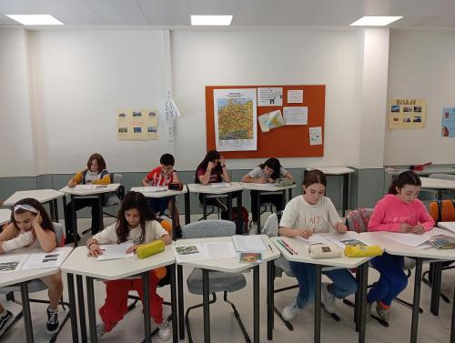 Proyecto STEM de pluviómetros, preparación para los exámenes oficiales, evento sobre el Campeonato Europeo de Atletismo y merendolas de fin de curso / STEM-Projekt mit Regenmessern, Vorbereitung auf offizielle Prüfungen, Event zur Leichtathletik Europameisterschaft und Abschlussfeiern am Ende des Kurses