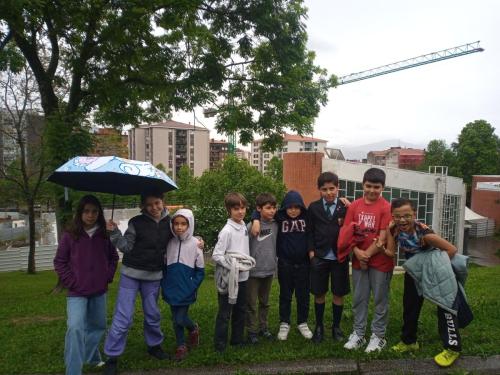 Proyecto STEM de pluviómetros, preparación para los exámenes oficiales, evento sobre el Campeonato Europeo de Atletismo y merendolas de fin de curso / STEM-Projekt mit Regenmessern, Vorbereitung auf offizielle Prüfungen, Event zur Leichtathletik Europameisterschaft und Abschlussfeiern am Ende des Kurses