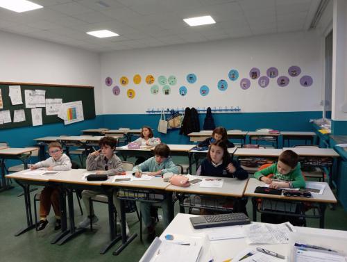 Proyecto STEM de pluviómetros, preparación para los exámenes oficiales, evento sobre el Campeonato Europeo de Atletismo y merendolas de fin de curso / STEM-Projekt mit Regenmessern, Vorbereitung auf offizielle Prüfungen, Event zur Leichtathletik Europameisterschaft und Abschlussfeiern am Ende des Kurses