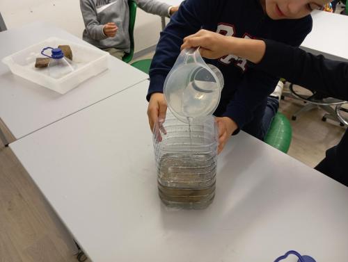 Proyecto STEM de pluviómetros, preparación para los exámenes oficiales, evento sobre el Campeonato Europeo de Atletismo y merendolas de fin de curso / STEM-Projekt mit Regenmessern, Vorbereitung auf offizielle Prüfungen, Event zur Leichtathletik Europameisterschaft und Abschlussfeiern am Ende des Kurses