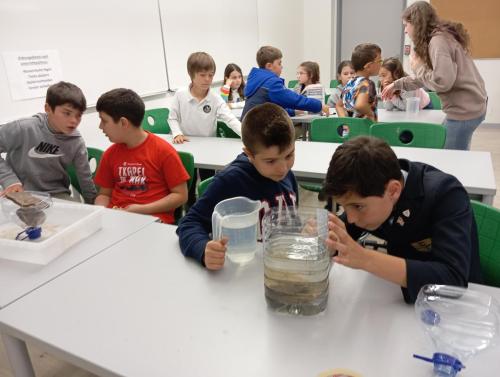 Proyecto STEM de pluviómetros, preparación para los exámenes oficiales, evento sobre el Campeonato Europeo de Atletismo y merendolas de fin de curso / STEM-Projekt mit Regenmessern, Vorbereitung auf offizielle Prüfungen, Event zur Leichtathletik Europameisterschaft und Abschlussfeiern am Ende des Kurses