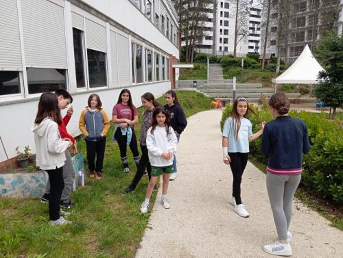 Proyecto STEM de pluviómetros, preparación para los exámenes oficiales, evento sobre el Campeonato Europeo de Atletismo y merendolas de fin de curso / STEM-Projekt mit Regenmessern, Vorbereitung auf offizielle Prüfungen, Event zur Leichtathletik Europameisterschaft und Abschlussfeiern am Ende des Kurses