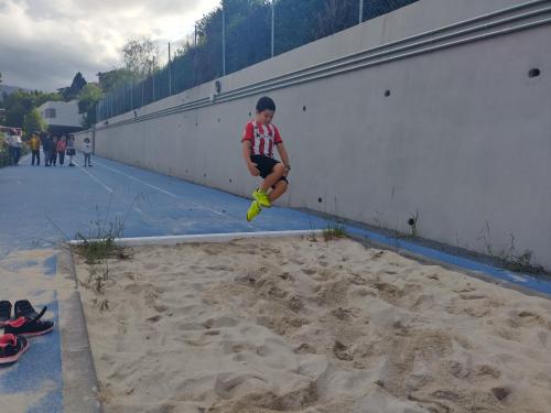 Proyecto STEM de pluviómetros, preparación para los exámenes oficiales, evento sobre el Campeonato Europeo de Atletismo y merendolas de fin de curso / STEM-Projekt mit Regenmessern, Vorbereitung auf offizielle Prüfungen, Event zur Leichtathletik Europameisterschaft und Abschlussfeiern am Ende des Kurses