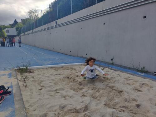 Proyecto STEM de pluviómetros, preparación para los exámenes oficiales, evento sobre el Campeonato Europeo de Atletismo y merendolas de fin de curso / STEM-Projekt mit Regenmessern, Vorbereitung auf offizielle Prüfungen, Event zur Leichtathletik Europameisterschaft und Abschlussfeiern am Ende des Kurses