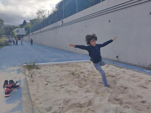 Proyecto STEM de pluviómetros, preparación para los exámenes oficiales, evento sobre el Campeonato Europeo de Atletismo y merendolas de fin de curso / STEM-Projekt mit Regenmessern, Vorbereitung auf offizielle Prüfungen, Event zur Leichtathletik Europameisterschaft und Abschlussfeiern am Ende des Kurses