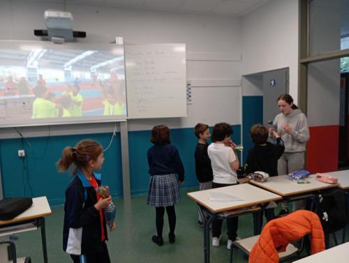 Proyecto STEM de pluviómetros, preparación para los exámenes oficiales, evento sobre el Campeonato Europeo de Atletismo y merendolas de fin de curso / STEM-Projekt mit Regenmessern, Vorbereitung auf offizielle Prüfungen, Event zur Leichtathletik Europameisterschaft und Abschlussfeiern am Ende des Kurses