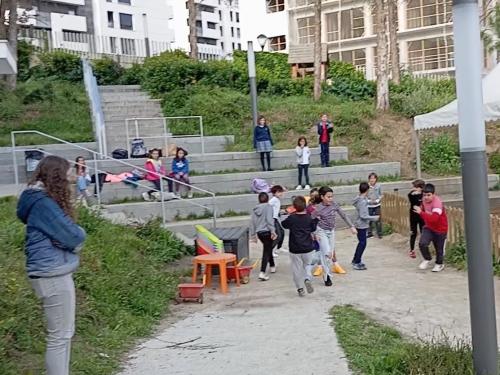 Proyecto STEM de pluviómetros, preparación para los exámenes oficiales, evento sobre el Campeonato Europeo de Atletismo y merendolas de fin de curso / STEM-Projekt mit Regenmessern, Vorbereitung auf offizielle Prüfungen, Event zur Leichtathletik Europameisterschaft und Abschlussfeiern am Ende des Kurses