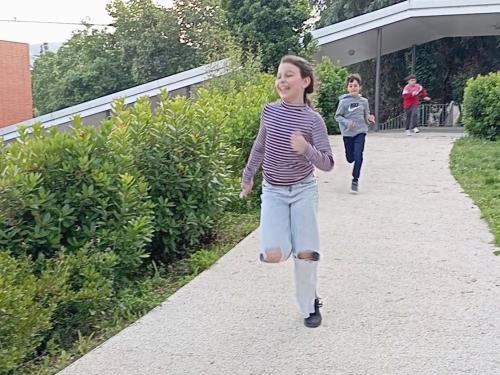 Proyecto STEM de pluviómetros, preparación para los exámenes oficiales, evento sobre el Campeonato Europeo de Atletismo y merendolas de fin de curso / STEM-Projekt mit Regenmessern, Vorbereitung auf offizielle Prüfungen, Event zur Leichtathletik Europameisterschaft und Abschlussfeiern am Ende des Kurses