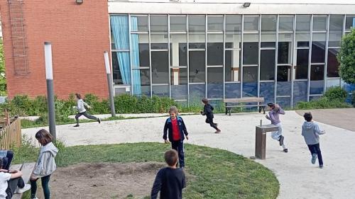 Proyecto STEM de pluviómetros, preparación para los exámenes oficiales, evento sobre el Campeonato Europeo de Atletismo y merendolas de fin de curso / STEM-Projekt mit Regenmessern, Vorbereitung auf offizielle Prüfungen, Event zur Leichtathletik Europameisterschaft und Abschlussfeiern am Ende des Kurses