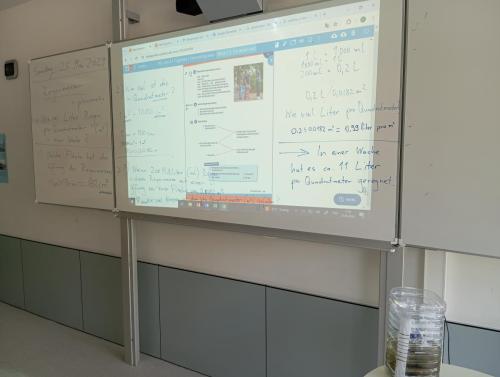 Proyecto STEM de pluviómetros, preparación para los exámenes oficiales, evento sobre el Campeonato Europeo de Atletismo y merendolas de fin de curso / STEM-Projekt mit Regenmessern, Vorbereitung auf offizielle Prüfungen, Event zur Leichtathletik Europameisterschaft und Abschlussfeiern am Ende des Kurses