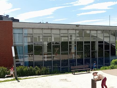 Proyecto STEM de pluviómetros, preparación para los exámenes oficiales, evento sobre el Campeonato Europeo de Atletismo y merendolas de fin de curso / STEM-Projekt mit Regenmessern, Vorbereitung auf offizielle Prüfungen, Event zur Leichtathletik Europameisterschaft und Abschlussfeiern am Ende des Kurses