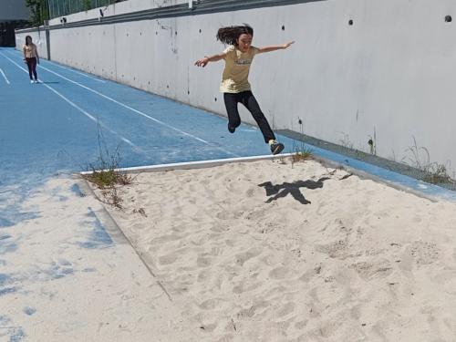Proyecto STEM de pluviómetros, preparación para los exámenes oficiales, evento sobre el Campeonato Europeo de Atletismo y merendolas de fin de curso / STEM-Projekt mit Regenmessern, Vorbereitung auf offizielle Prüfungen, Event zur Leichtathletik Europameisterschaft und Abschlussfeiern am Ende des Kurses