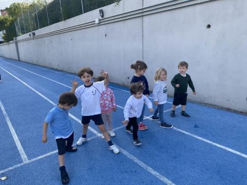 Proyecto STEM de pluviómetros, preparación para los exámenes oficiales, evento sobre el Campeonato Europeo de Atletismo y merendolas de fin de curso / STEM-Projekt mit Regenmessern, Vorbereitung auf offizielle Prüfungen, Event zur Leichtathletik Europameisterschaft und Abschlussfeiern am Ende des Kurses