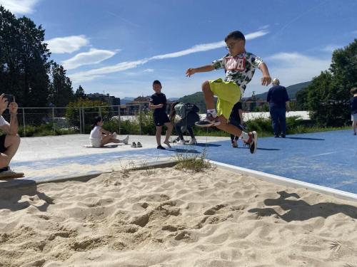 Proyecto STEM de pluviómetros, preparación para los exámenes oficiales, evento sobre el Campeonato Europeo de Atletismo y merendolas de fin de curso / STEM-Projekt mit Regenmessern, Vorbereitung auf offizielle Prüfungen, Event zur Leichtathletik Europameisterschaft und Abschlussfeiern am Ende des Kurses