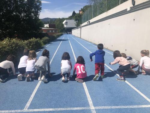 Proyecto STEM de pluviómetros, preparación para los exámenes oficiales, evento sobre el Campeonato Europeo de Atletismo y merendolas de fin de curso / STEM-Projekt mit Regenmessern, Vorbereitung auf offizielle Prüfungen, Event zur Leichtathletik Europameisterschaft und Abschlussfeiern am Ende des Kurses