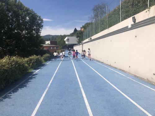 Proyecto STEM de pluviómetros, preparación para los exámenes oficiales, evento sobre el Campeonato Europeo de Atletismo y merendolas de fin de curso / STEM-Projekt mit Regenmessern, Vorbereitung auf offizielle Prüfungen, Event zur Leichtathletik Europameisterschaft und Abschlussfeiern am Ende des Kurses