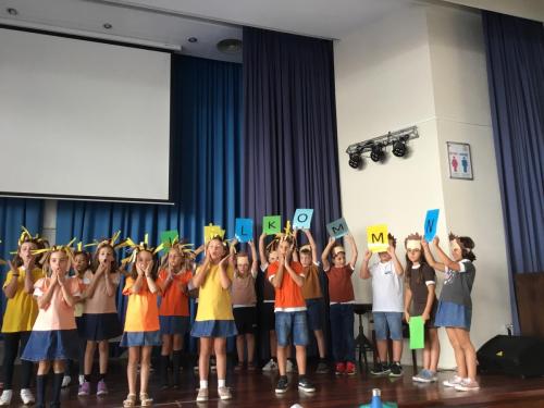 Einschulungsfeier / Ceremonia de ingreso a primaria