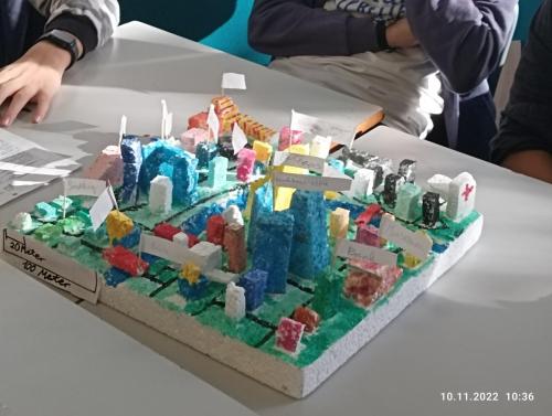 PEGA La Ciudad / PEGA die Stadt